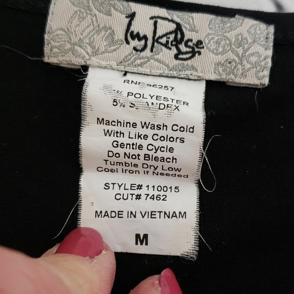 IVY Ridge Tunic Sleevless Black/white/Red M VGUC - Picture 4 of 9